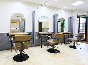 TELA HAIR八幡宿店【テーラヘアー】